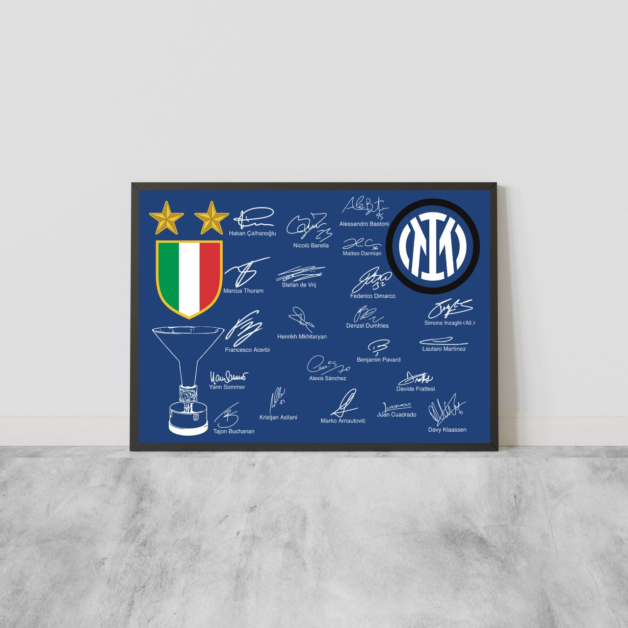 Inter Campione D'Italia 2023/24 Seconda Stella Autografi Squadra Serie A Tricolore Rettangolare Coppa